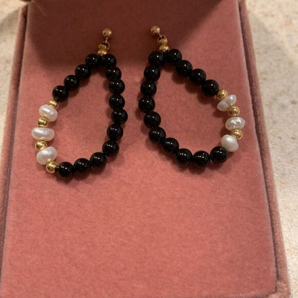14 karat gold Natural Pearl & Black Onyx Vintage Dangle Earrings.  Rare find - Picture 6 of 12